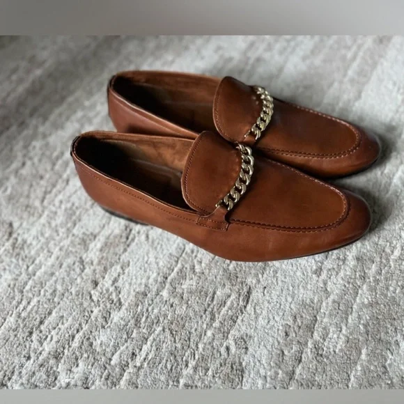 Aldo Sleek Tan color Loafers with chain detail Sz 10 - Picture 1 of 9
